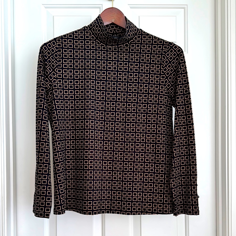 Investments Top Size S Black Gold Geometric Turtleneck Long Sleeves